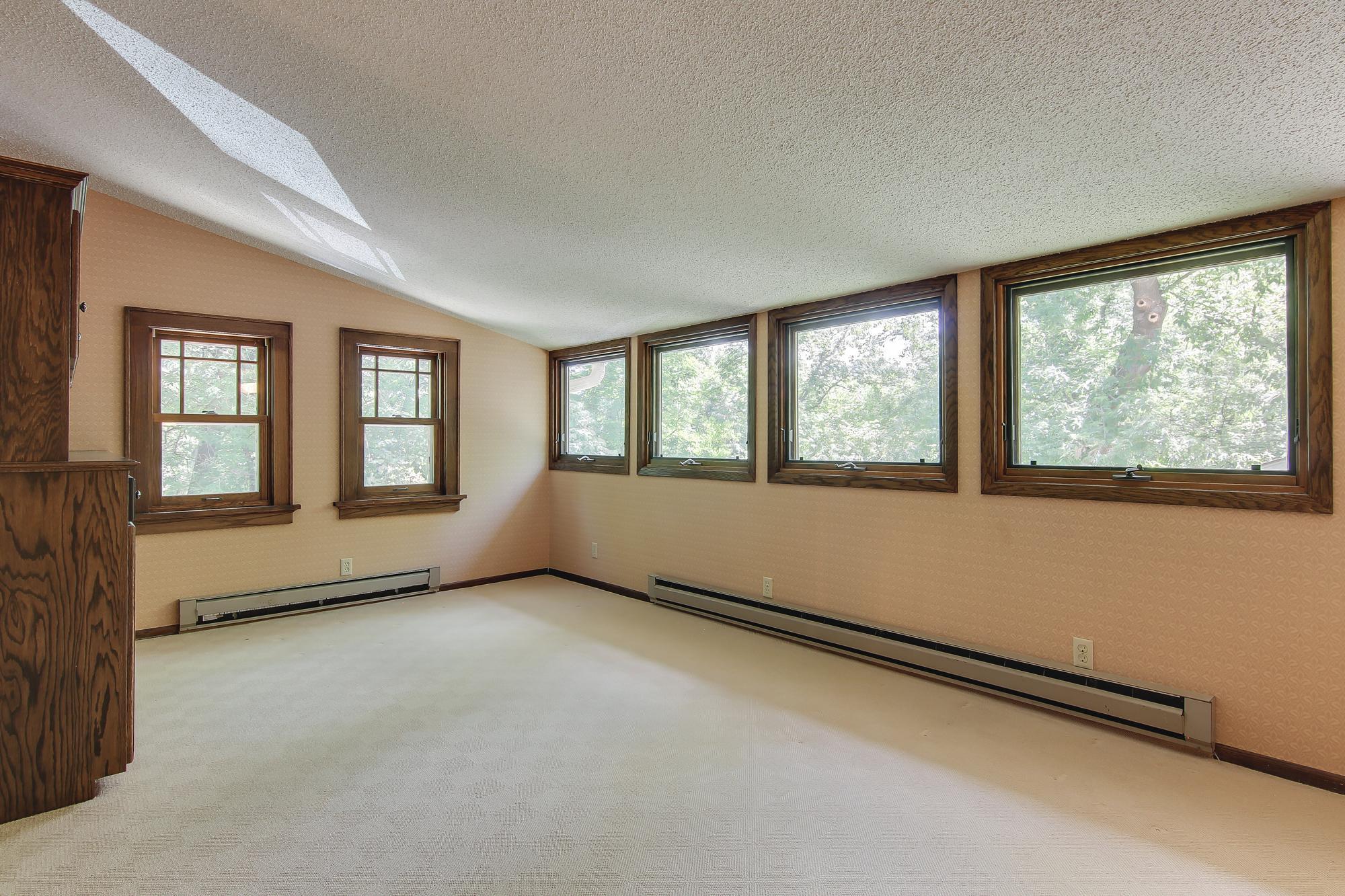 3626 Baker Road Minnetonka, MN 55305 - Photo 18 of 41