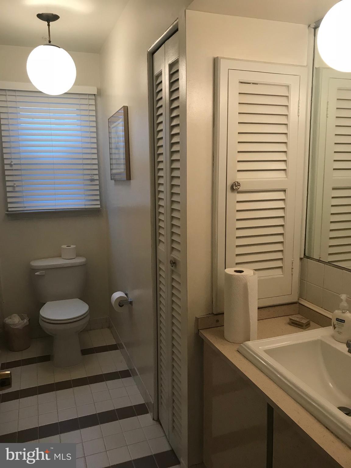 8529 Stevenswood Road Baltimore, MD 21244 - Photo 12 of 27 Bath