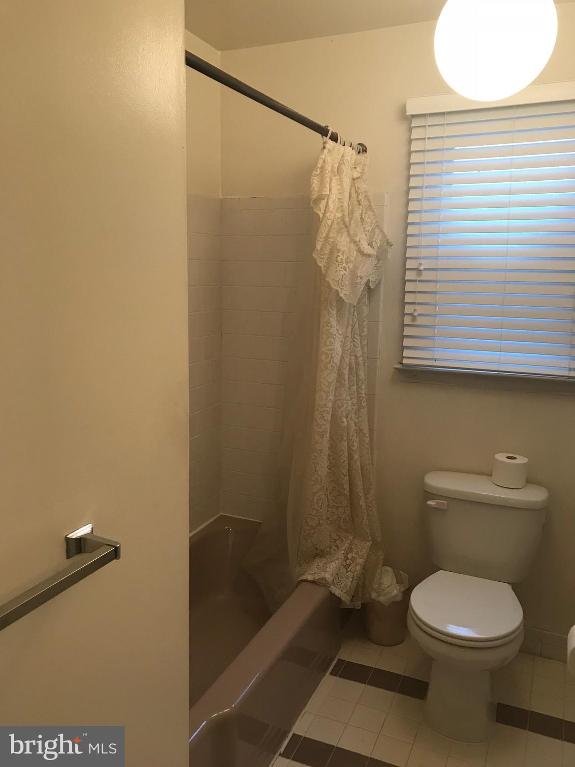 8529 Stevenswood Road Baltimore, MD 21244 - Photo 13 of 27 Bath