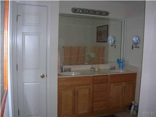 112 Gunwale Road Pensacola, FL 32507 - Photo 13 of 19 Gallery Image 13
