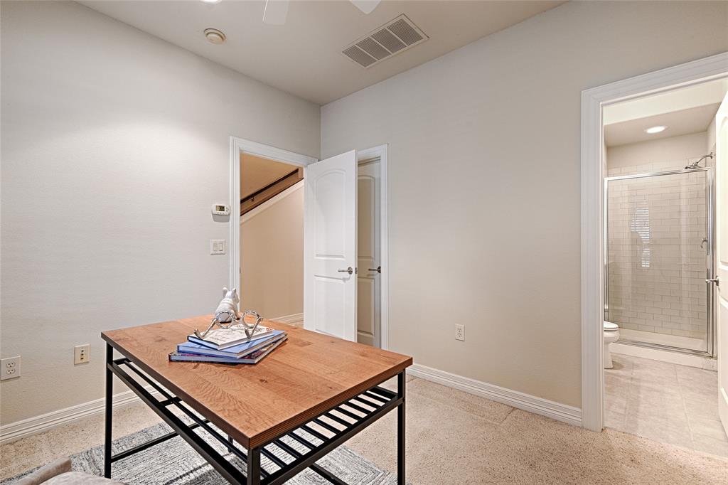 6269 Oram Street, Unit 10 Dallas, TX 75214 - Photo 4 of 25 a view of a livingroom with furniture
