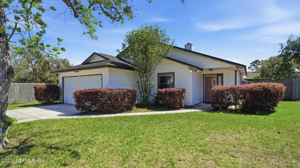 $374,000 | 374 Hickory Hollow Drive North, Jacksonville, FL 32225