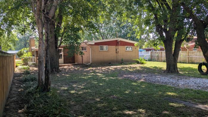 519 Kent Street East Alton, IL 62024 - Photo 2 of 12