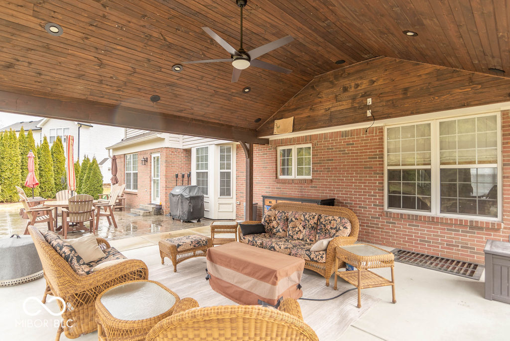 6272 Turnbridge Drive Avon, IN 46123 - Photo 9 of 52