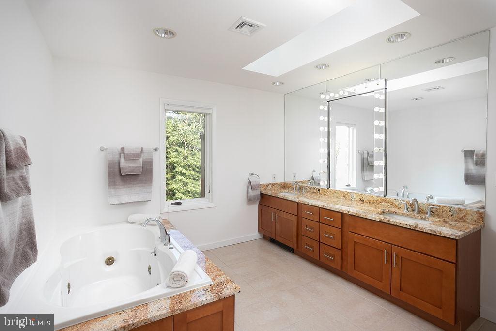 120 Larrison Road Wrightstown, NJ 08562 - Photo 27 of 48