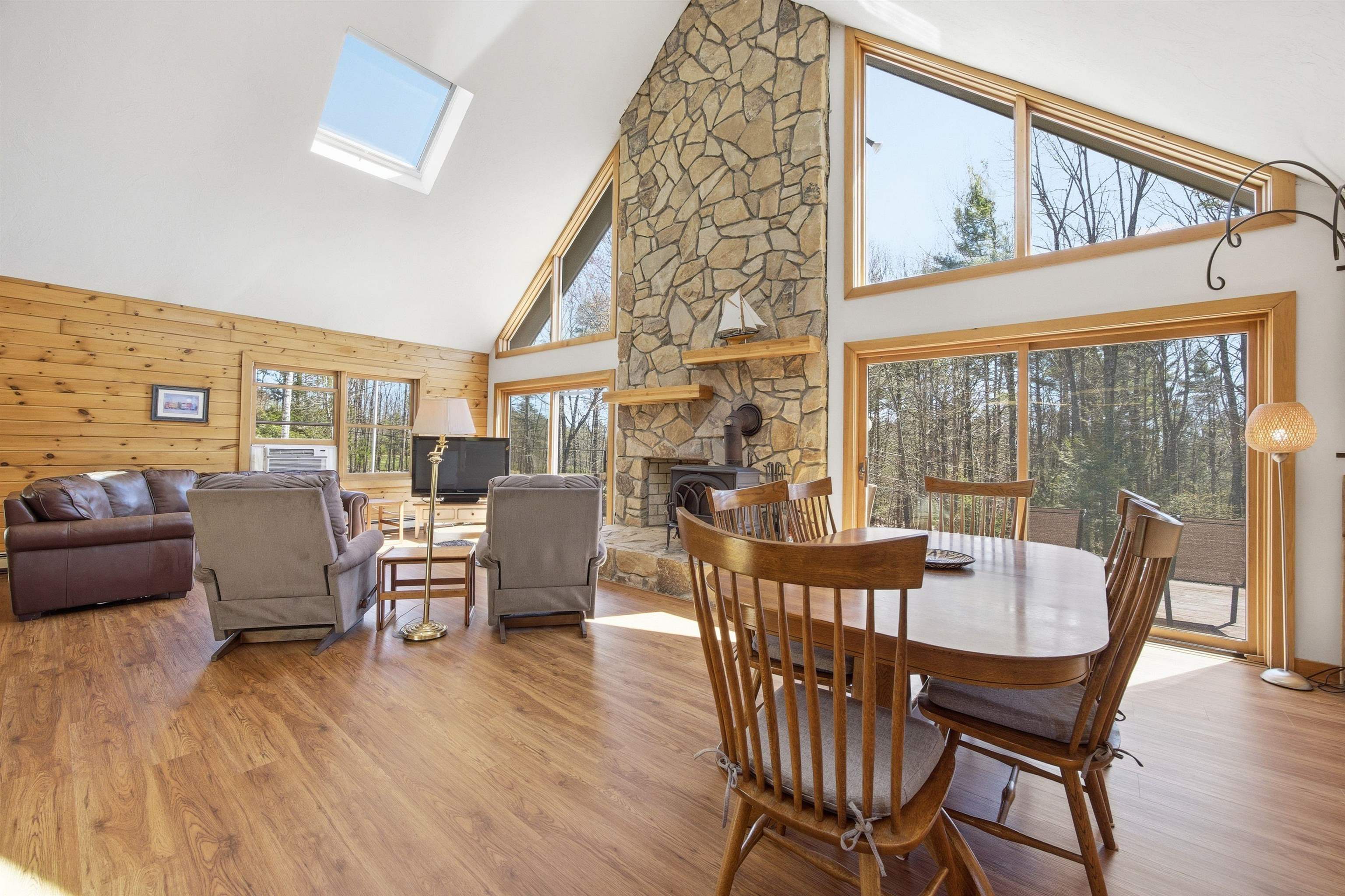 490 Clough Road Pittsfield, NH 03263 - Photo 4 of 60
