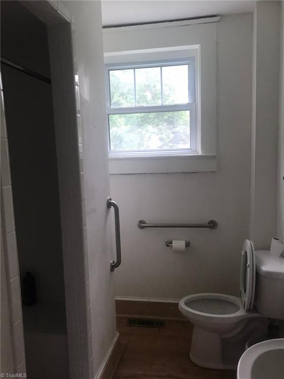 901 Carrick Street High Point, NC 27262 - Photo 8 of 19 Gallery Image 8