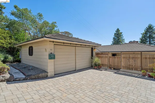 $995,000 | 98 Fairlawn Drive, Berkeley, CA 94708
