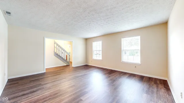 $325,000 | 3916 Jekyll Court, Indianapolis, IN 46237