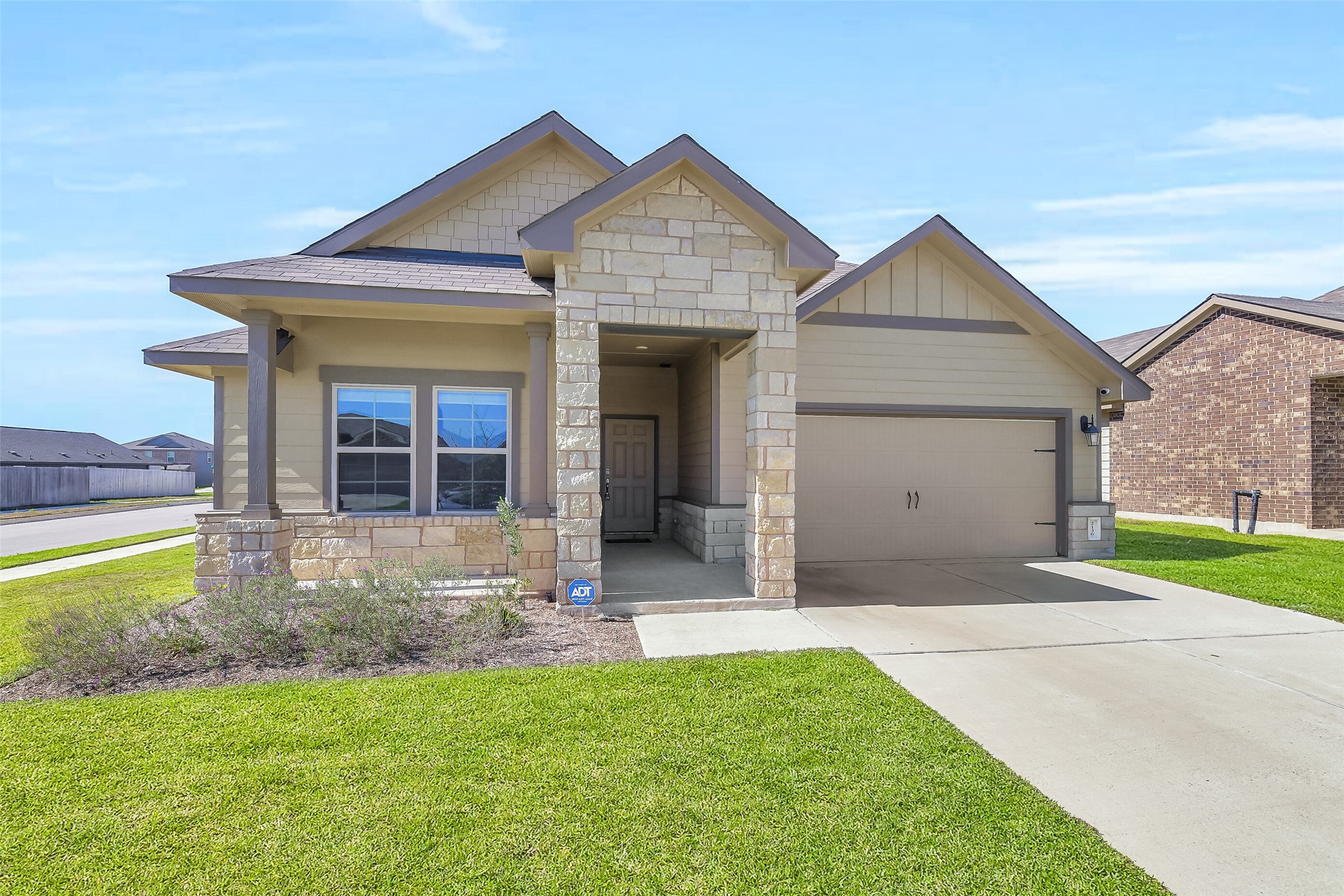 2136 Chief Street Bryan, TX 77807 - Photo 2 of 30 Gallery Image 2