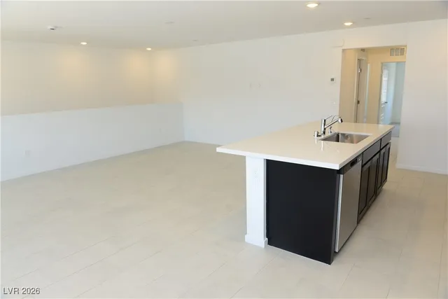 $2,400 | 9534 Ezra Falls Avenue, Las Vegas, NV 89143