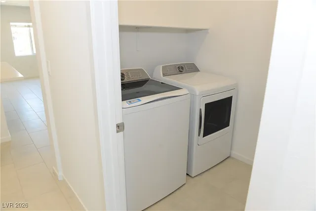 $2,400 | 9534 Ezra Falls Avenue, Las Vegas, NV 89143