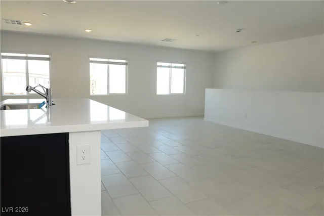 $2,400 | 9534 Ezra Falls Avenue, Las Vegas, NV 89143