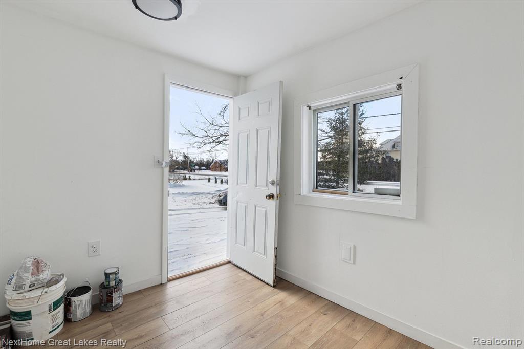 4173 Belsay Road Burton, MI 48519 - Photo 9 of 17 Gallery Image 9