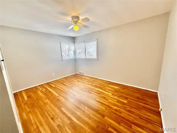 $1,850 | 844 Queen Anne Place, St. Louis, MO 63122