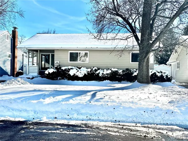 $1,850 | 844 Queen Anne Place, St. Louis, MO 63122