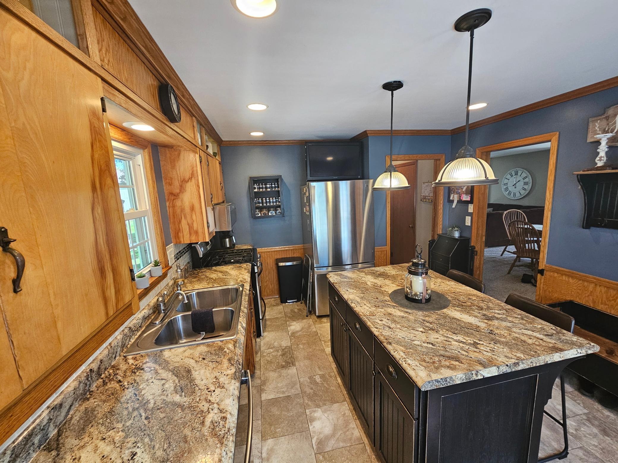 203 3rd Avenue East Lamberton, MN 56152 - Photo 7 of 42