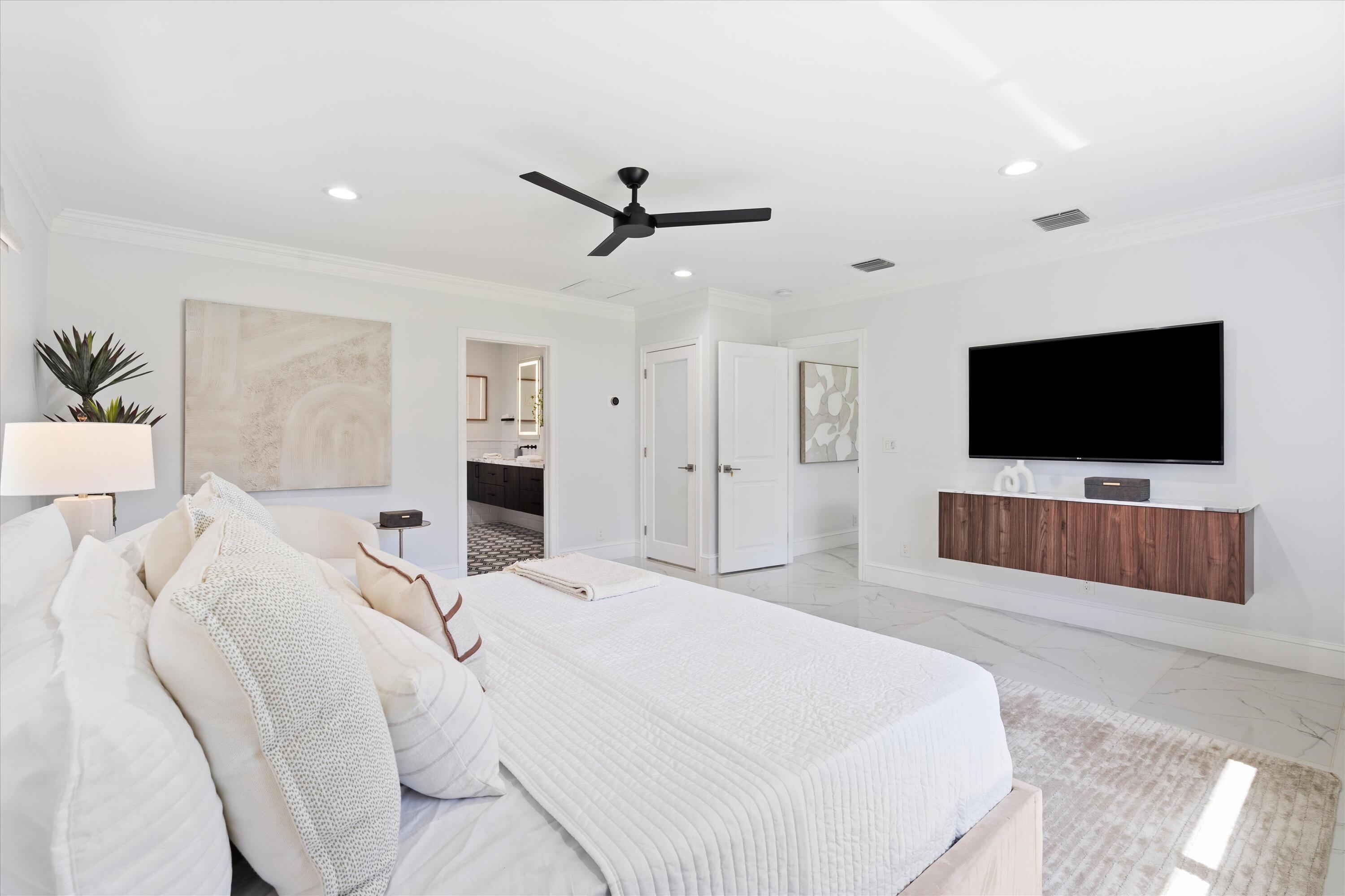 7647 Lawrence Road Boynton Beach, FL 33436 - Photo 27 of 54 Primary Bedroom...