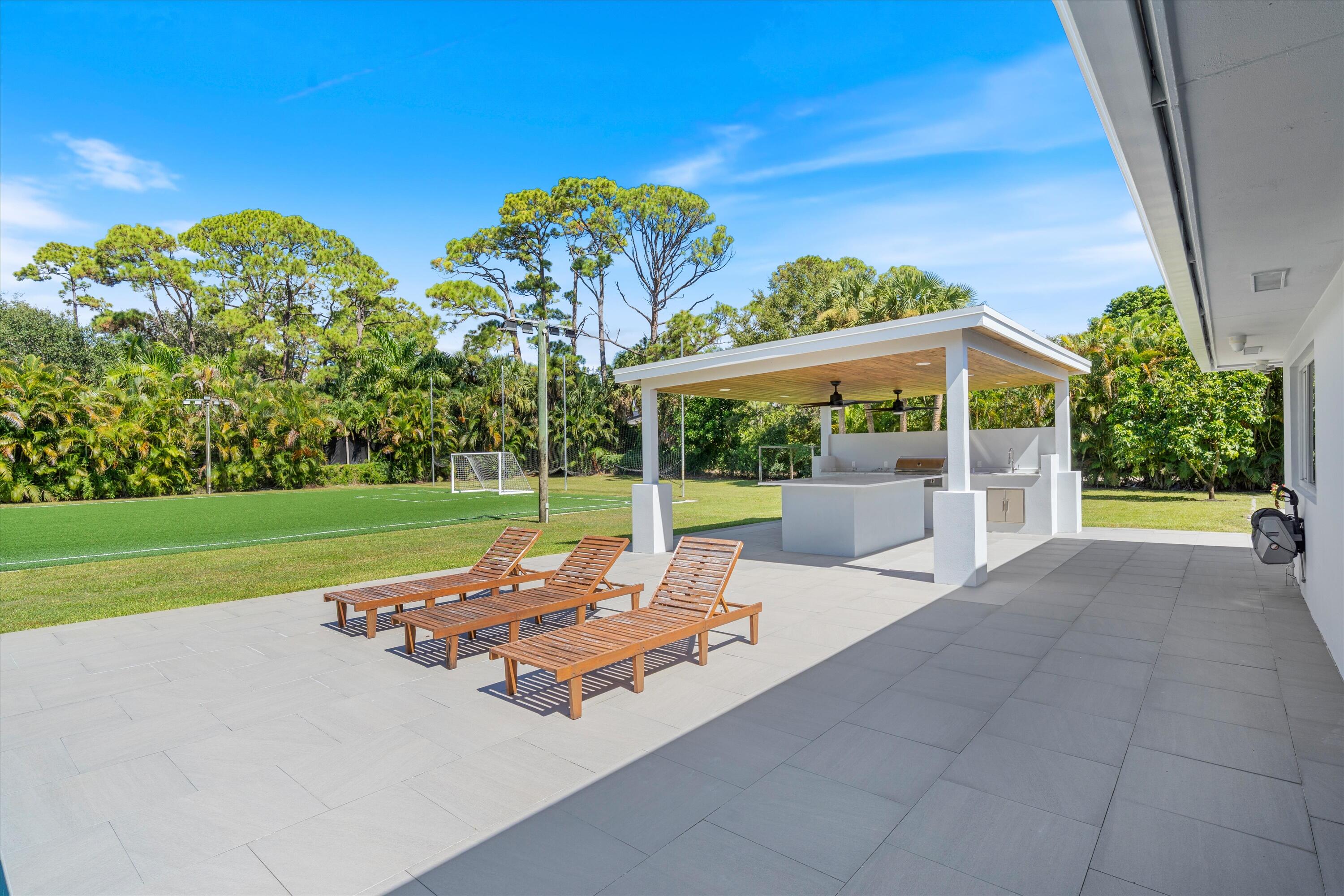7647 Lawrence Road Boynton Beach, FL 33436 - Photo 43 of 54 Outdoor Kitchen.