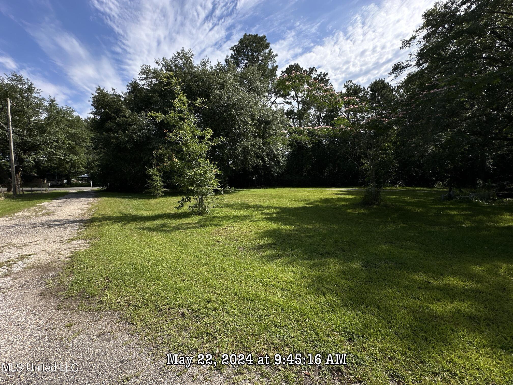 3240 Kings Bridge Road Moss Point, MS 39562 - Photo 3 of 20 IMG_4052