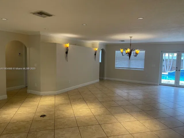 a view of a livingroom with furniture