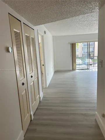 $1,400 | 4154 Inverrary Drive, Unit 205, Lauderhill, FL 33319