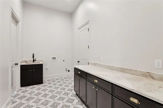 $1,050,000 | Undisclosed Address, Metairie, LA 70001