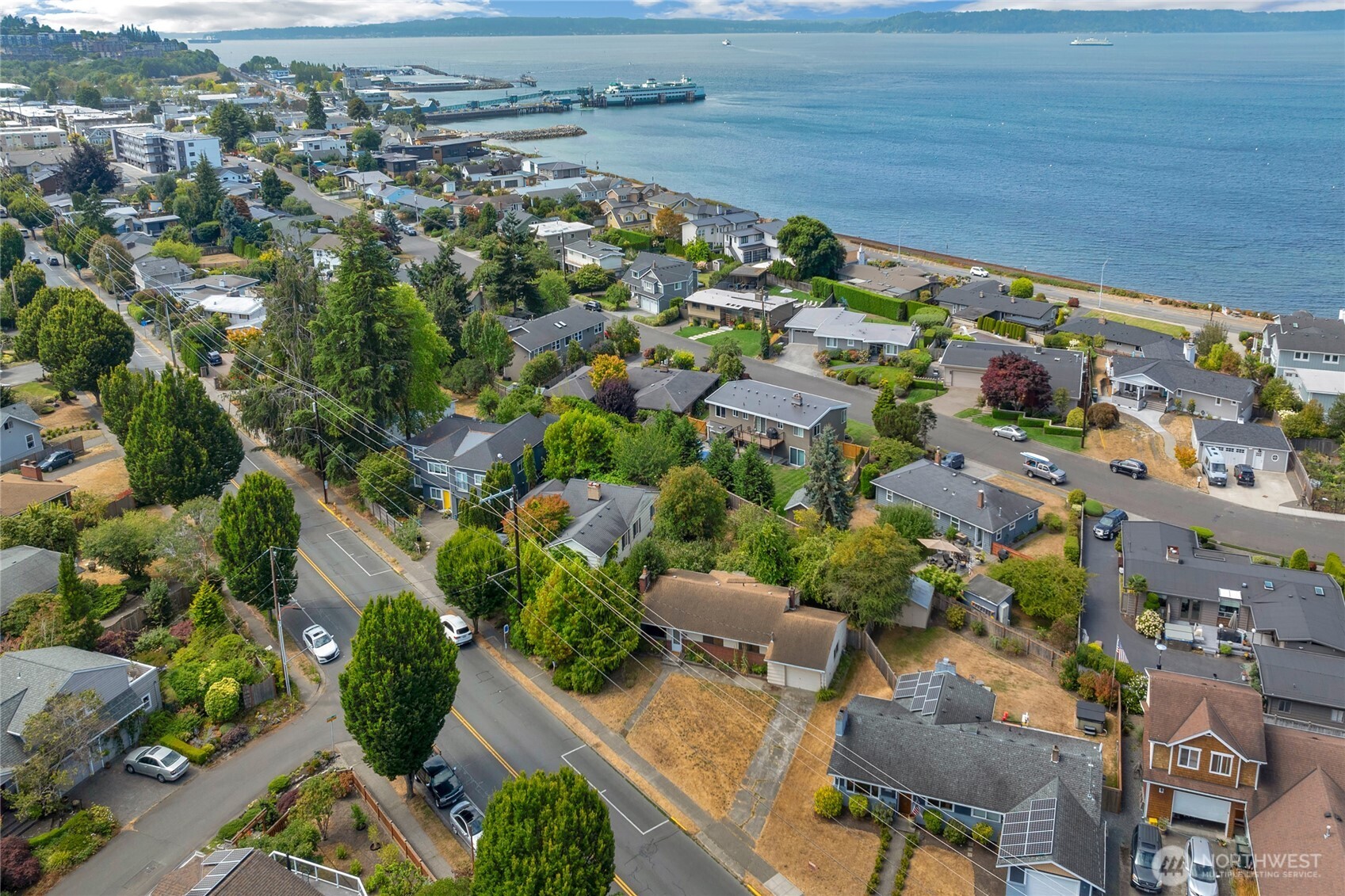 611 3rd Avenue North Edmonds, WA 98020 - Photo 25 of 28 an aerial view of multiple house