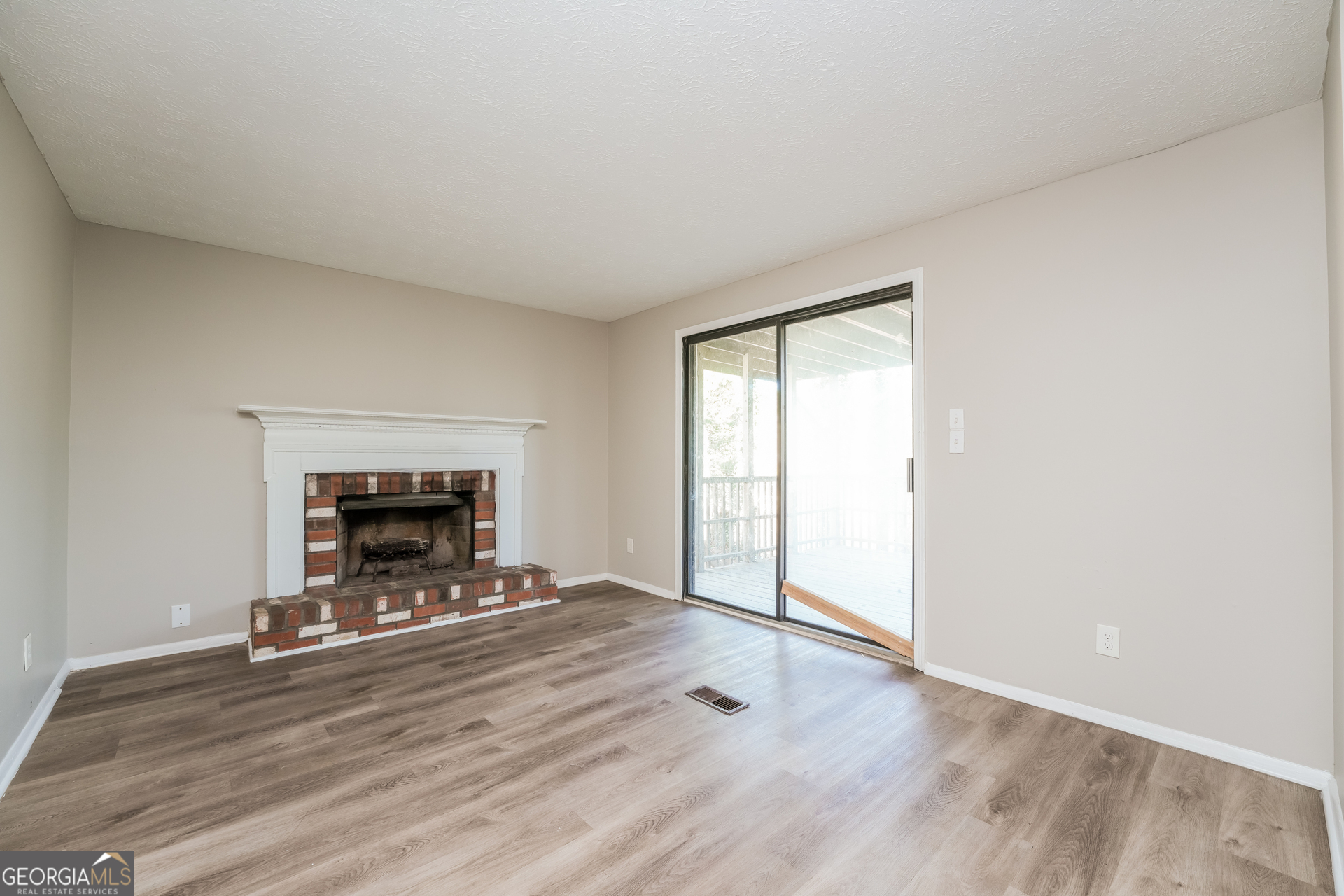 5200 Martins Crossing Road Stone Mountain, GA 30088 - Photo 6 of 23