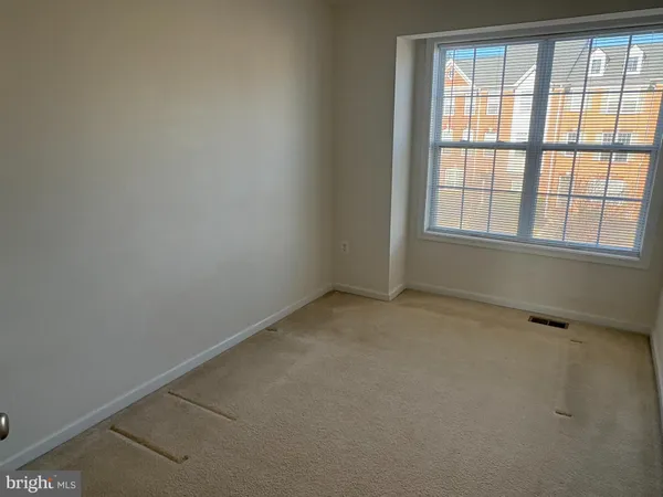 $3,250 | 43141 Whelplehill Terrace, Ashburn, VA 20148