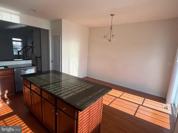 $3,250 | 43141 Whelplehill Terrace, Ashburn, VA 20148