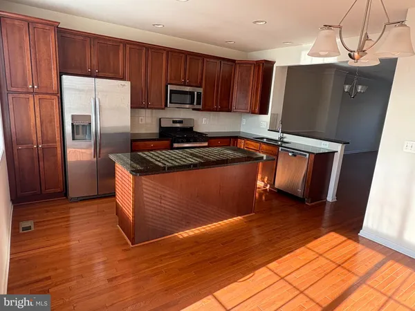 $3,250 | 43141 Whelplehill Terrace, Ashburn, VA 20148