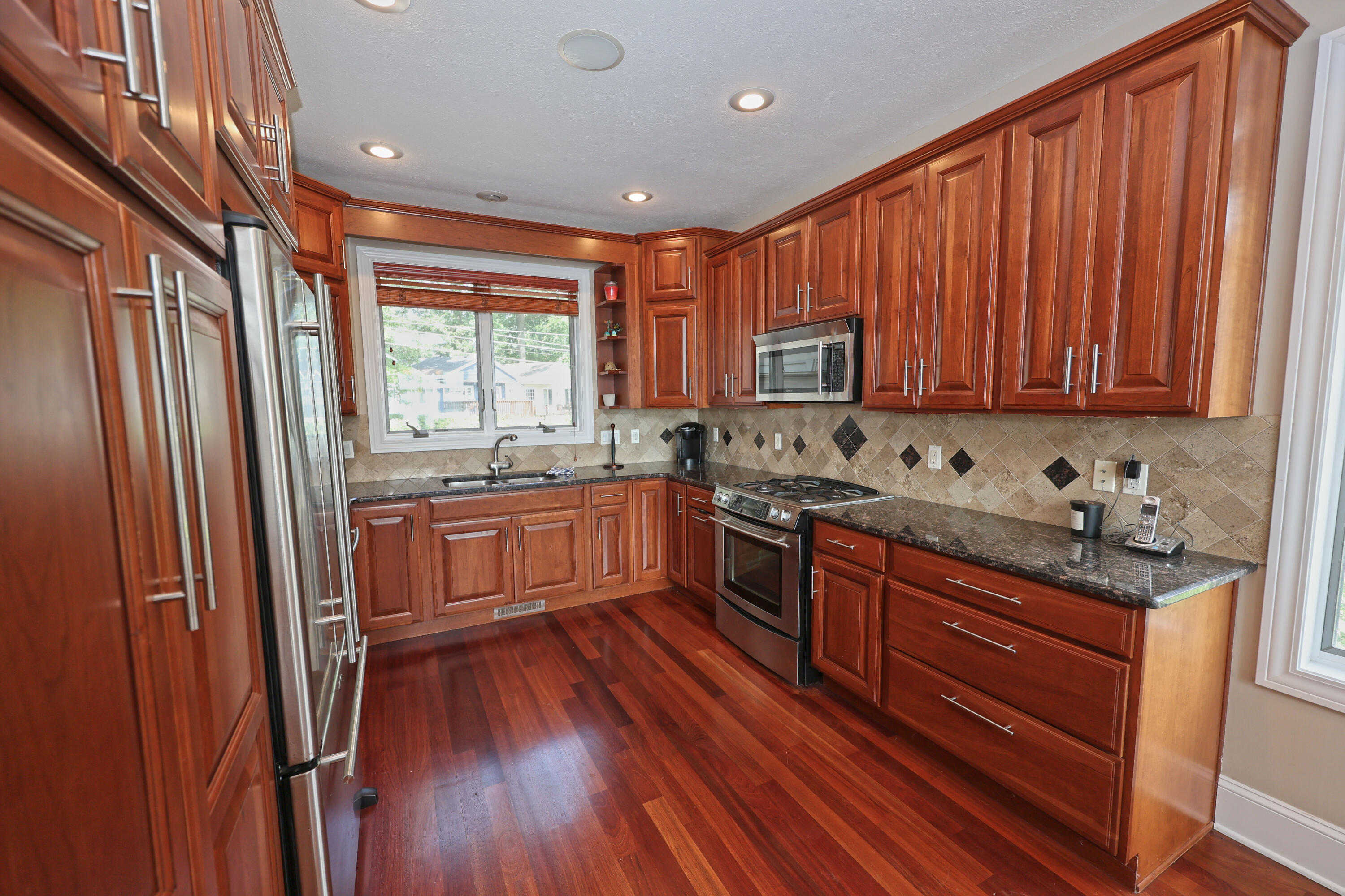 31161 County Line Road Dowagiac, MI 49047 - Photo 16 of 82 Kitchen.