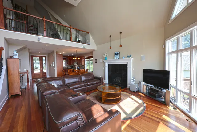 $1,600,000 | 31161 County Line Road, Dowagiac, MI 49047