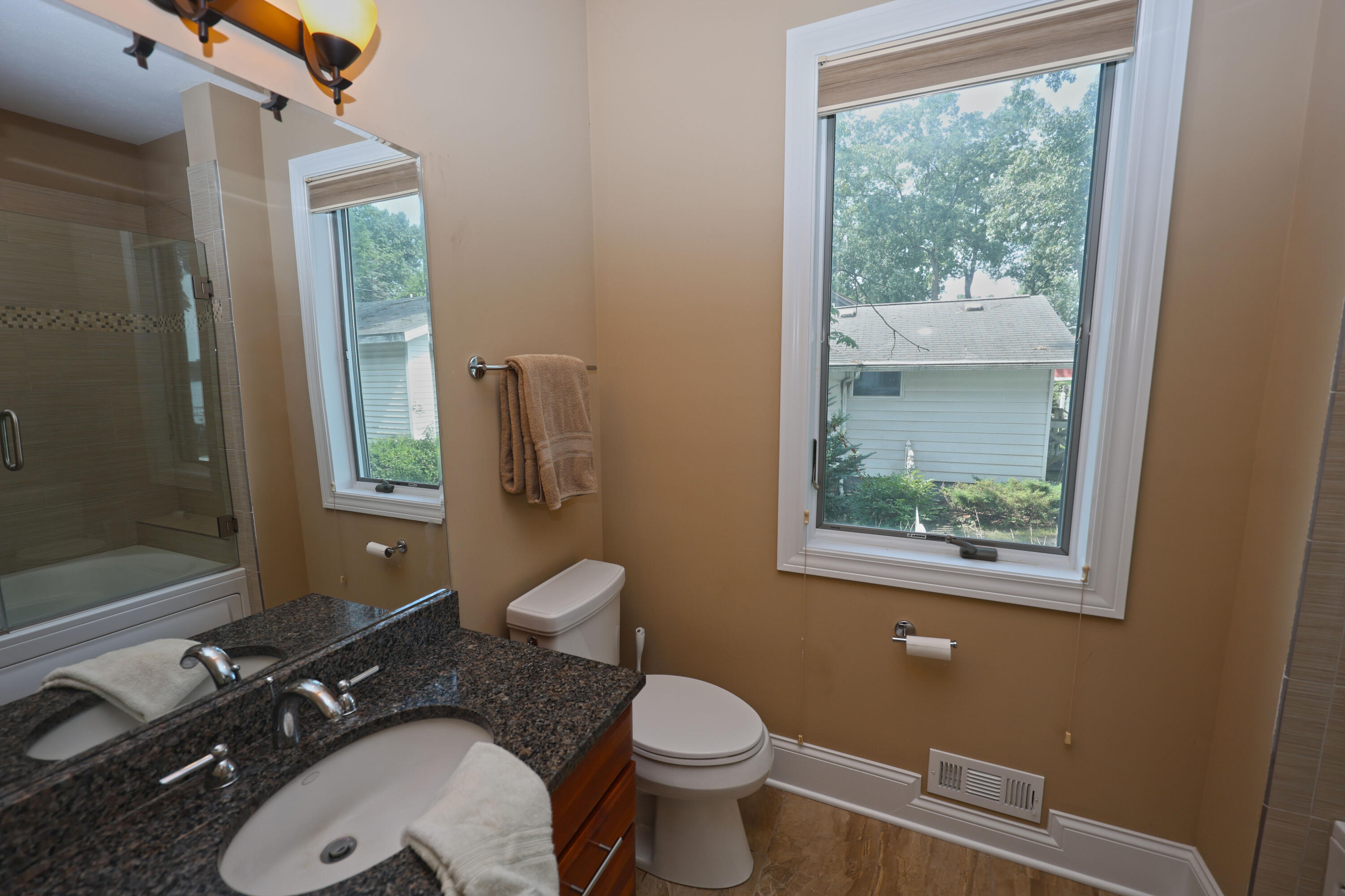 31161 County Line Road Dowagiac, MI 49047 - Photo 25 of 82 Main Level Primary Bathroom