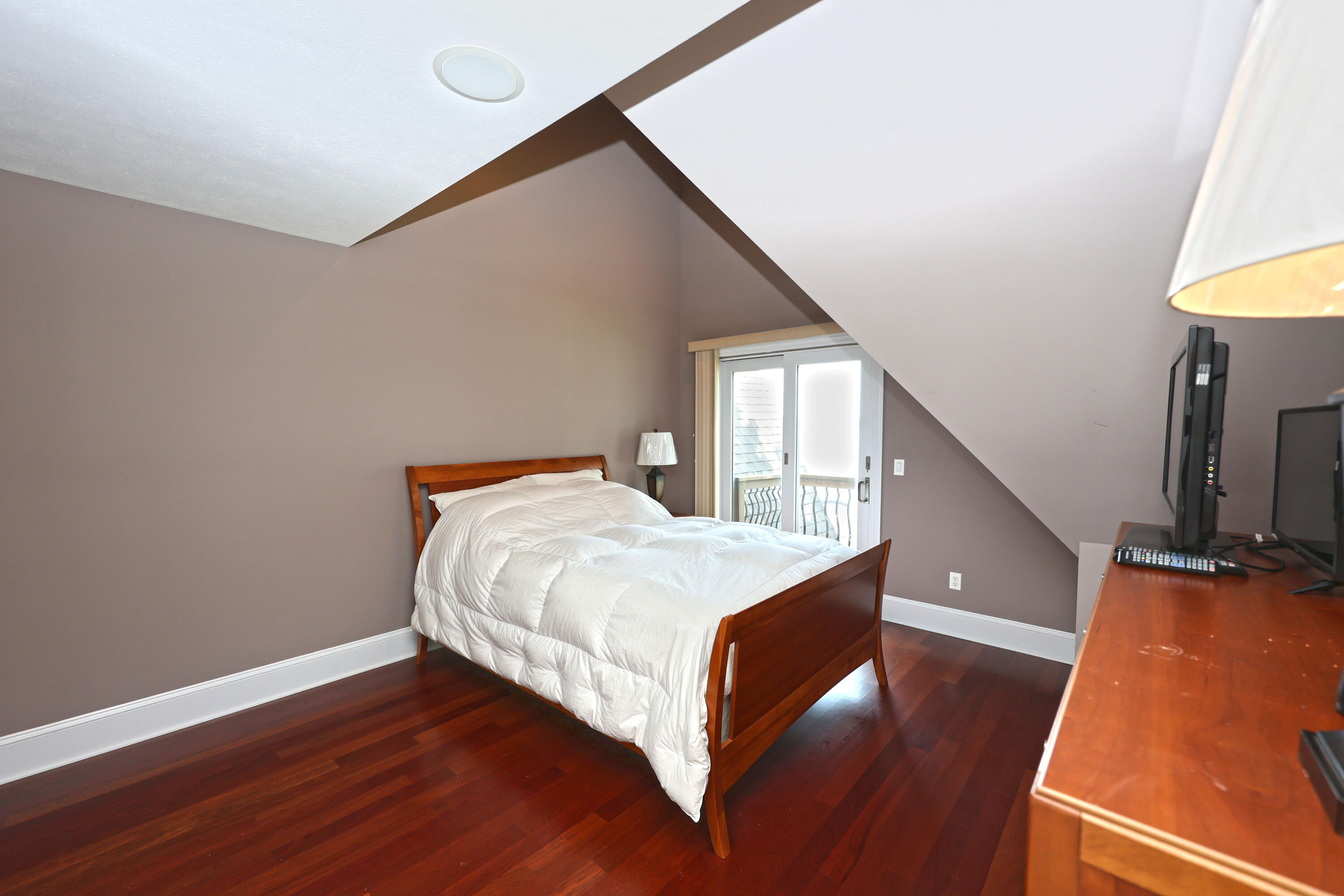 31161 County Line Road Dowagiac, MI 49047 - Photo 27 of 82 Upper Level Bedroom #1.