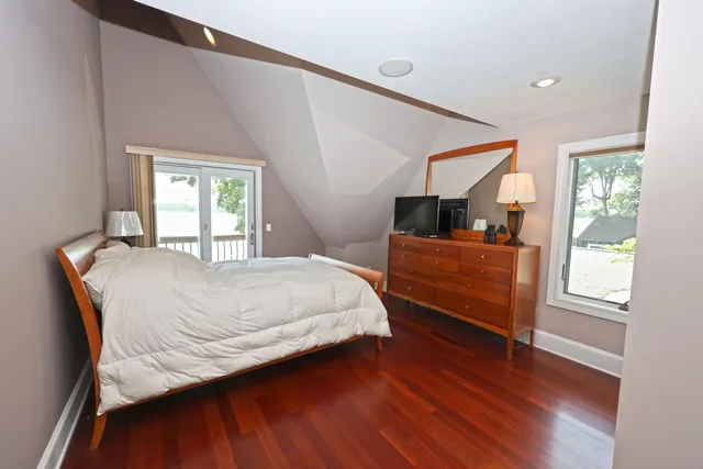 $1,600,000 | 31161 County Line Road, Dowagiac, MI 49047