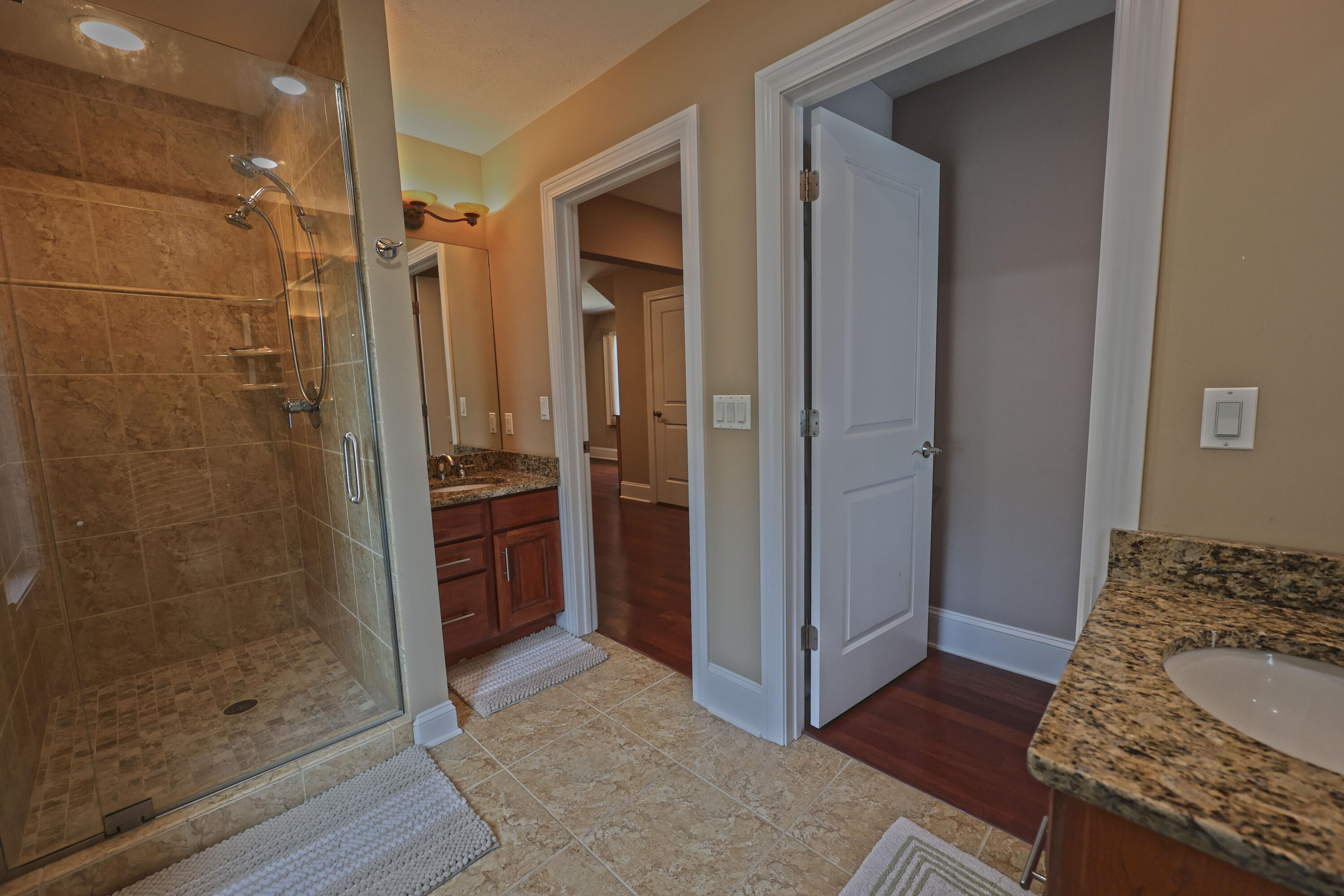 31161 County Line Road Dowagiac, MI 49047 - Photo 30 of 82 Upper Level Joint Bathroom.