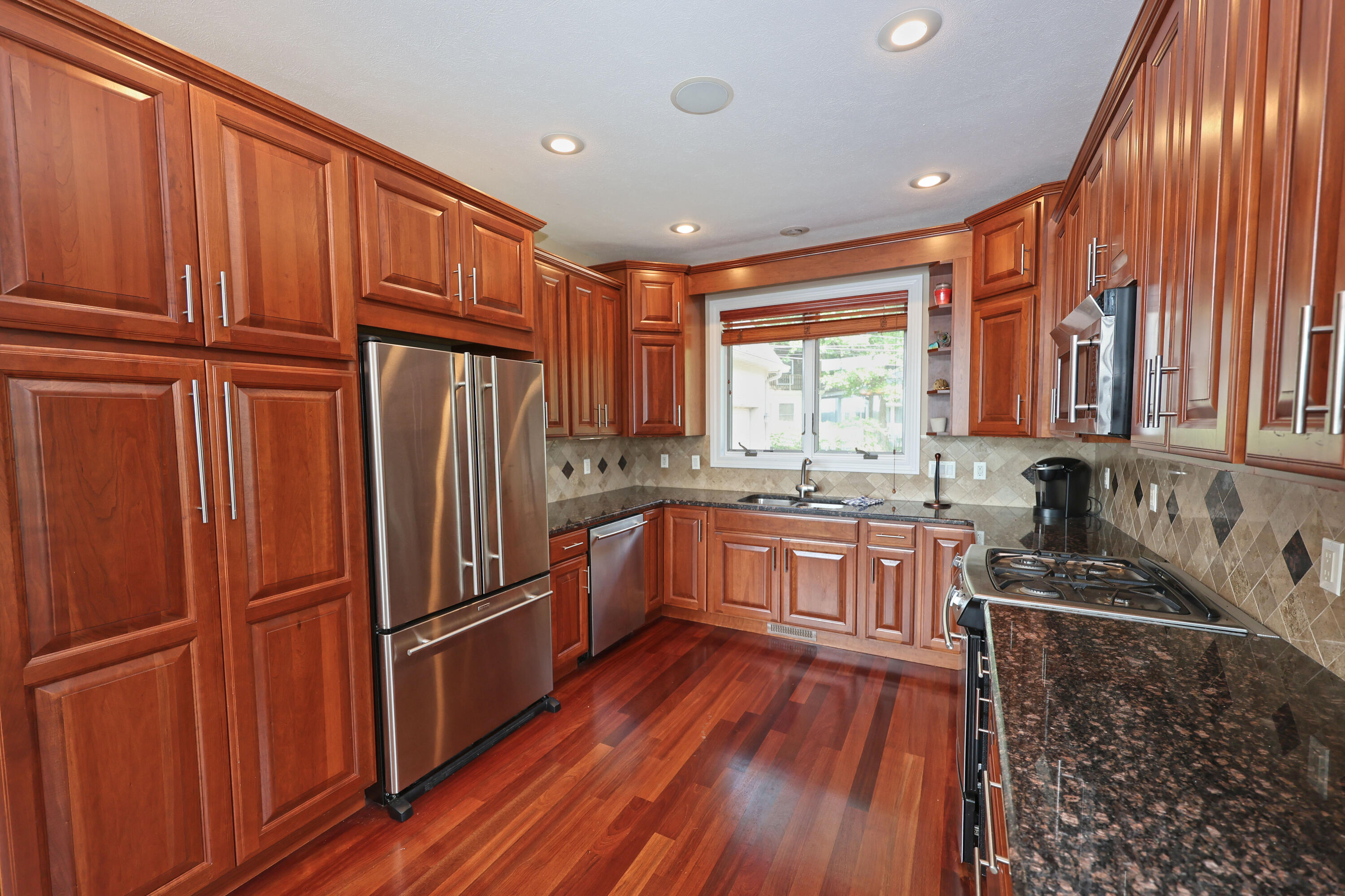 31161 County Line Road Dowagiac, MI 49047 - Photo 3 of 82 Kitchen