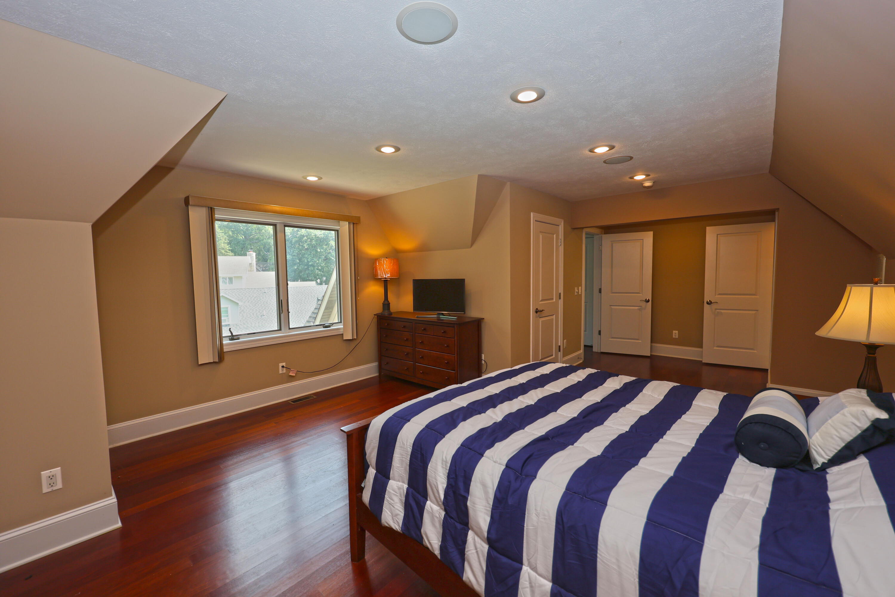 31161 County Line Road Dowagiac, MI 49047 - Photo 32 of 82 Upper Level Bedroom #2..