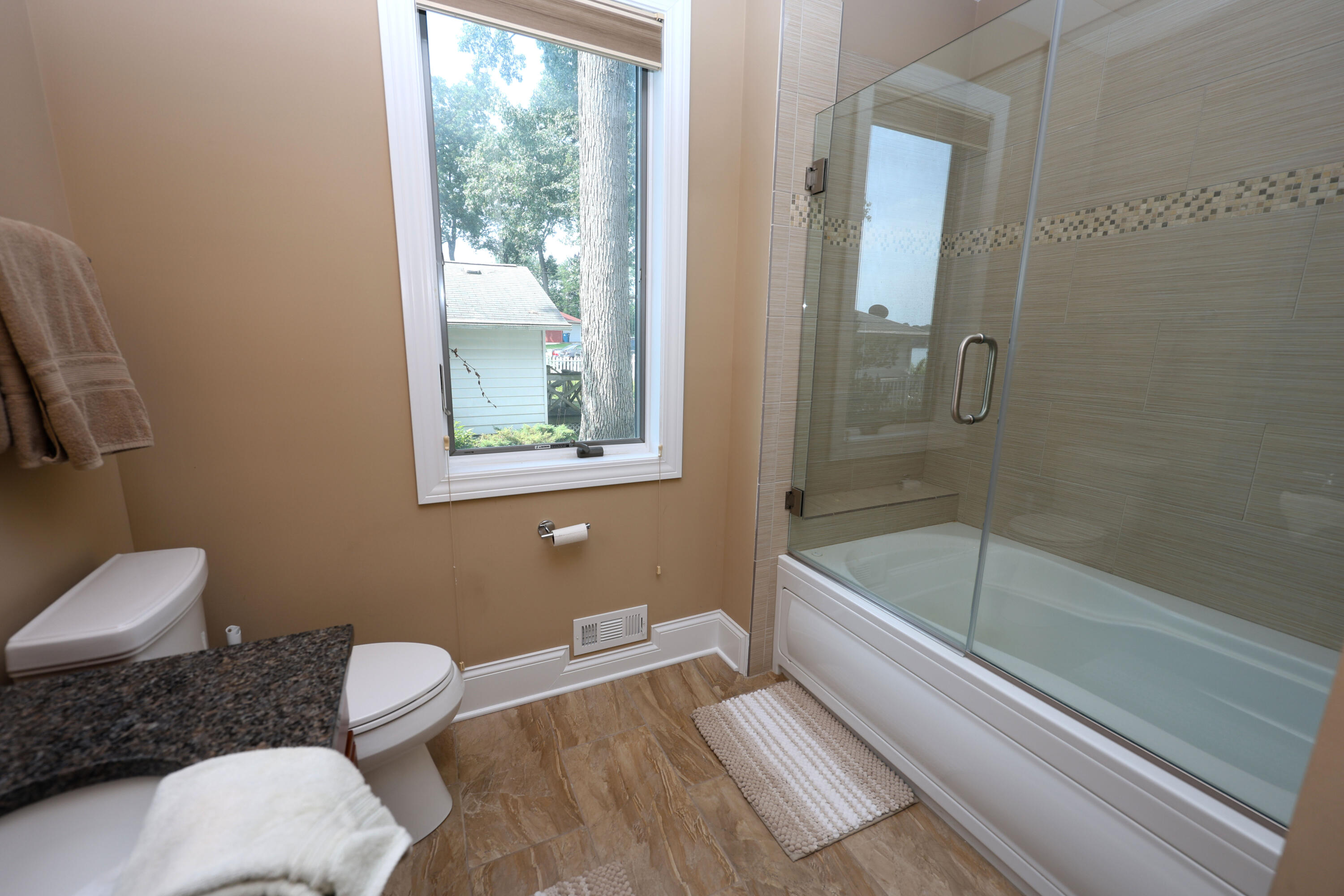 31161 County Line Road Dowagiac, MI 49047 - Photo 6 of 82 Main Level Primary Bathroom.