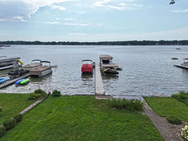 $1,600,000 | 31161 County Line Road, Dowagiac, MI 49047