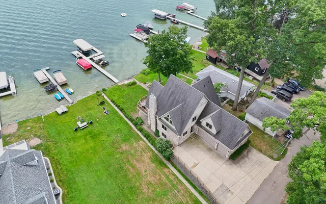 $1,600,000 | 31161 County Line Road, Dowagiac, MI 49047