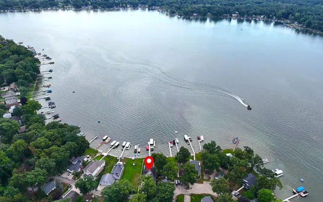 $1,600,000 | 31161 County Line Road, Dowagiac, MI 49047