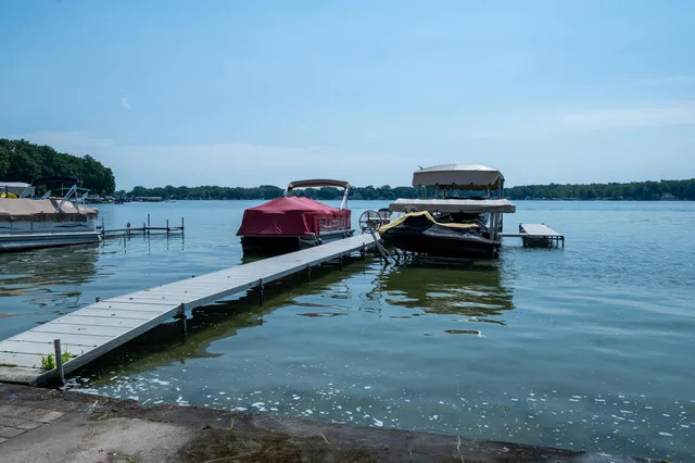 $1,600,000 | 31161 County Line Road, Dowagiac, MI 49047