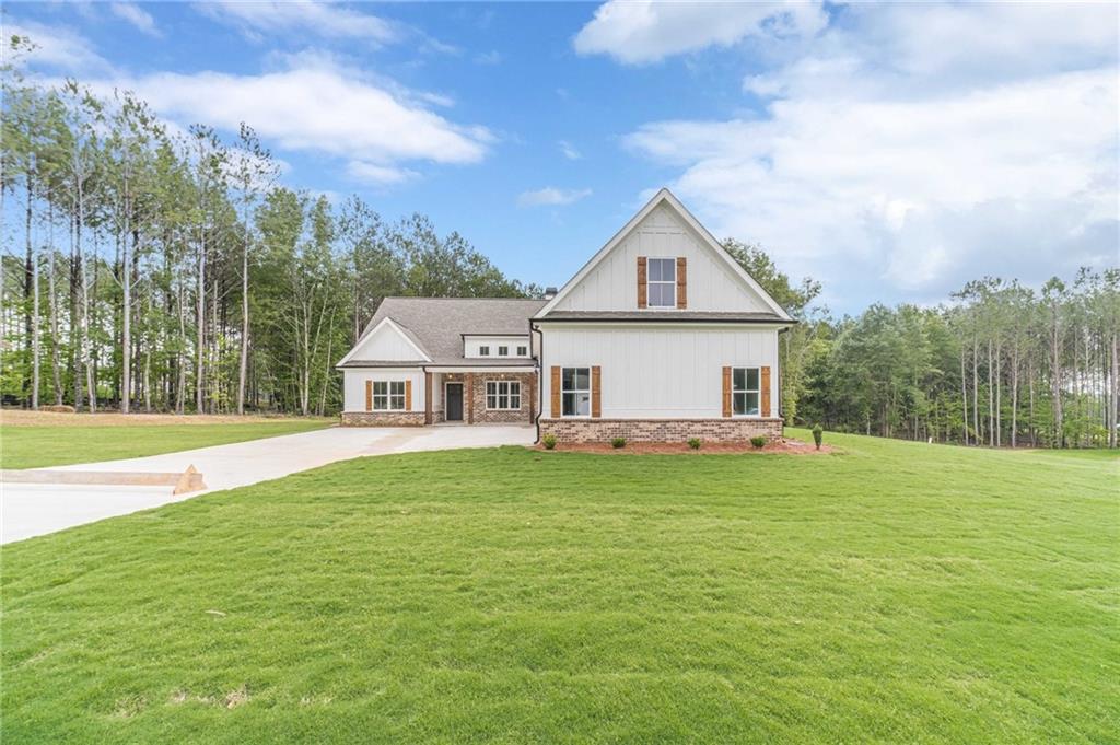 215 Pinewood Drive Covington, GA 30014 - Photo 2 of 41