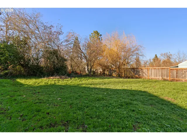 $298,989 | 2064 Grant Street, Eugene, OR 97405