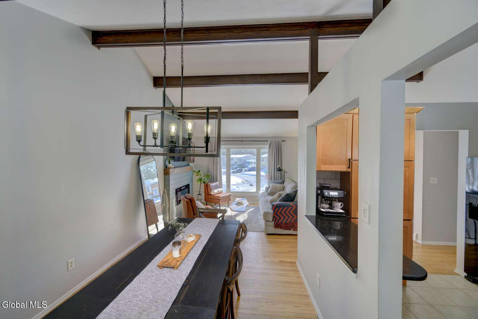 17 Benjamin Lane Colonie, NY 12205 - Photo 6 of 25 Cassara.6