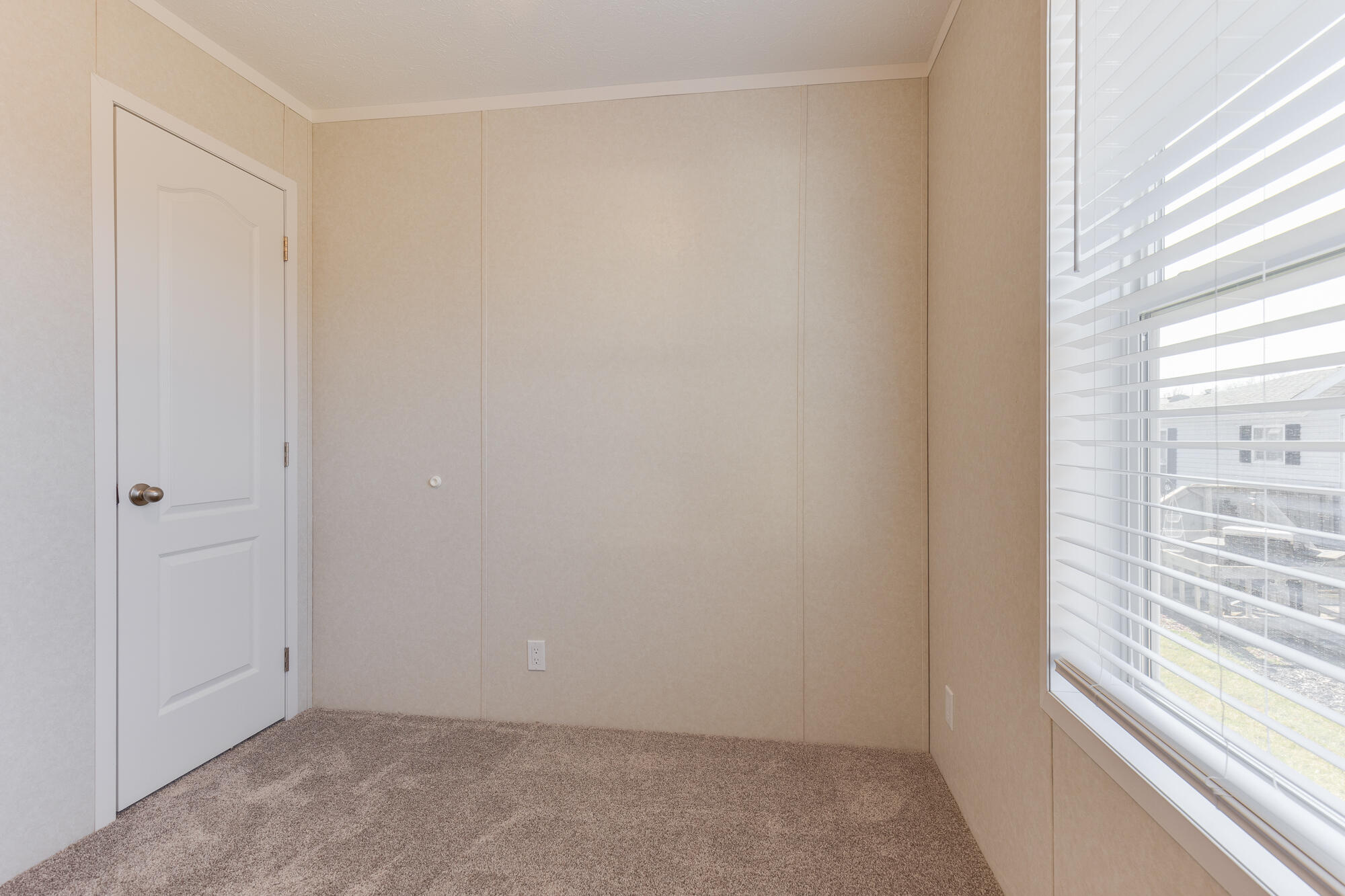 645 North Gallery Drive, Unit 98 Eaton Rapids, MI 48827 - Photo 19 of 22 MCM_645_Gallery_Drive_Eaton_Rapids-21