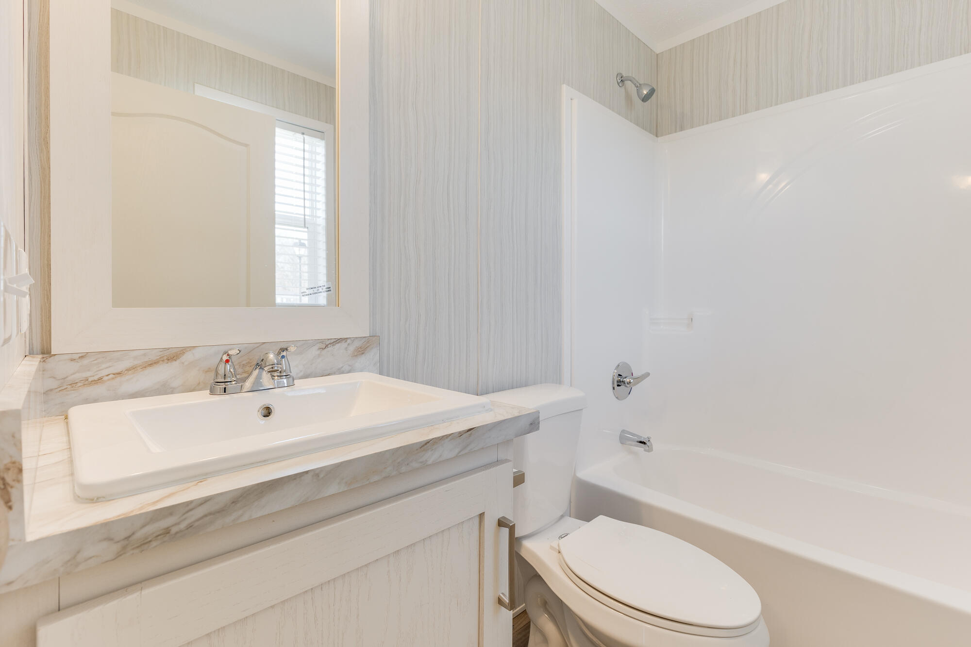 645 North Gallery Drive, Unit 98 Eaton Rapids, MI 48827 - Photo 20 of 22 MCM_645_Gallery_Drive_Eaton_Rapids-22